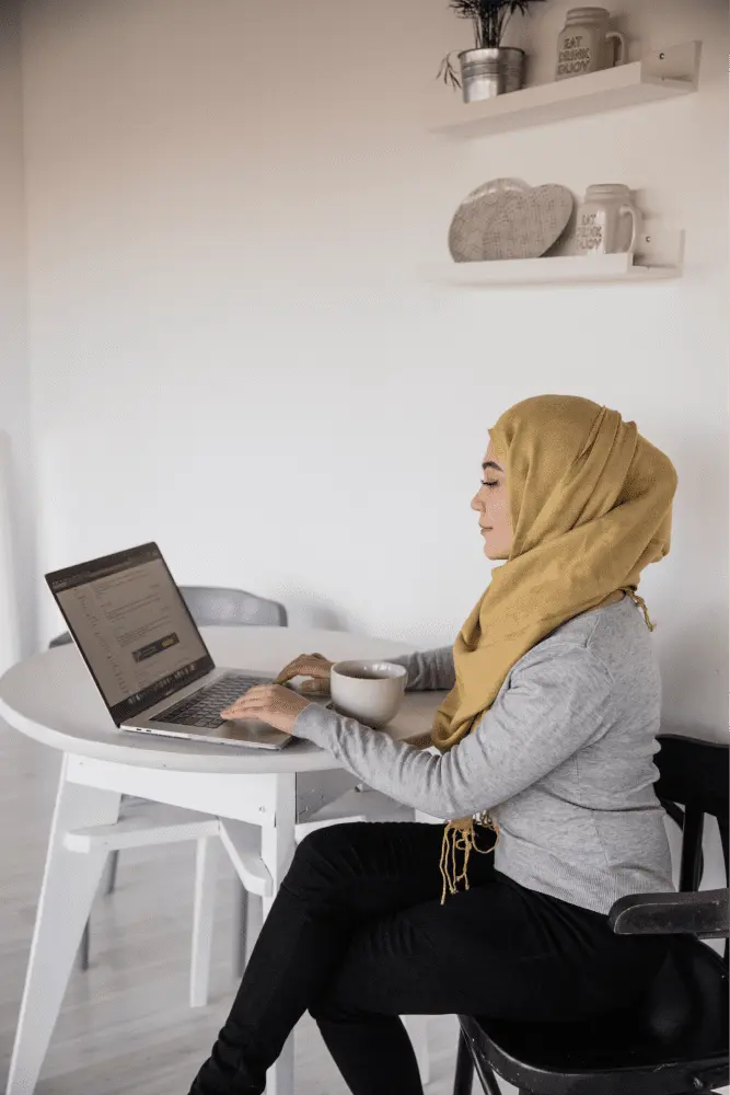 Connect to learners easily, organize your lessons seamlessly, and receive direct payments into your account.